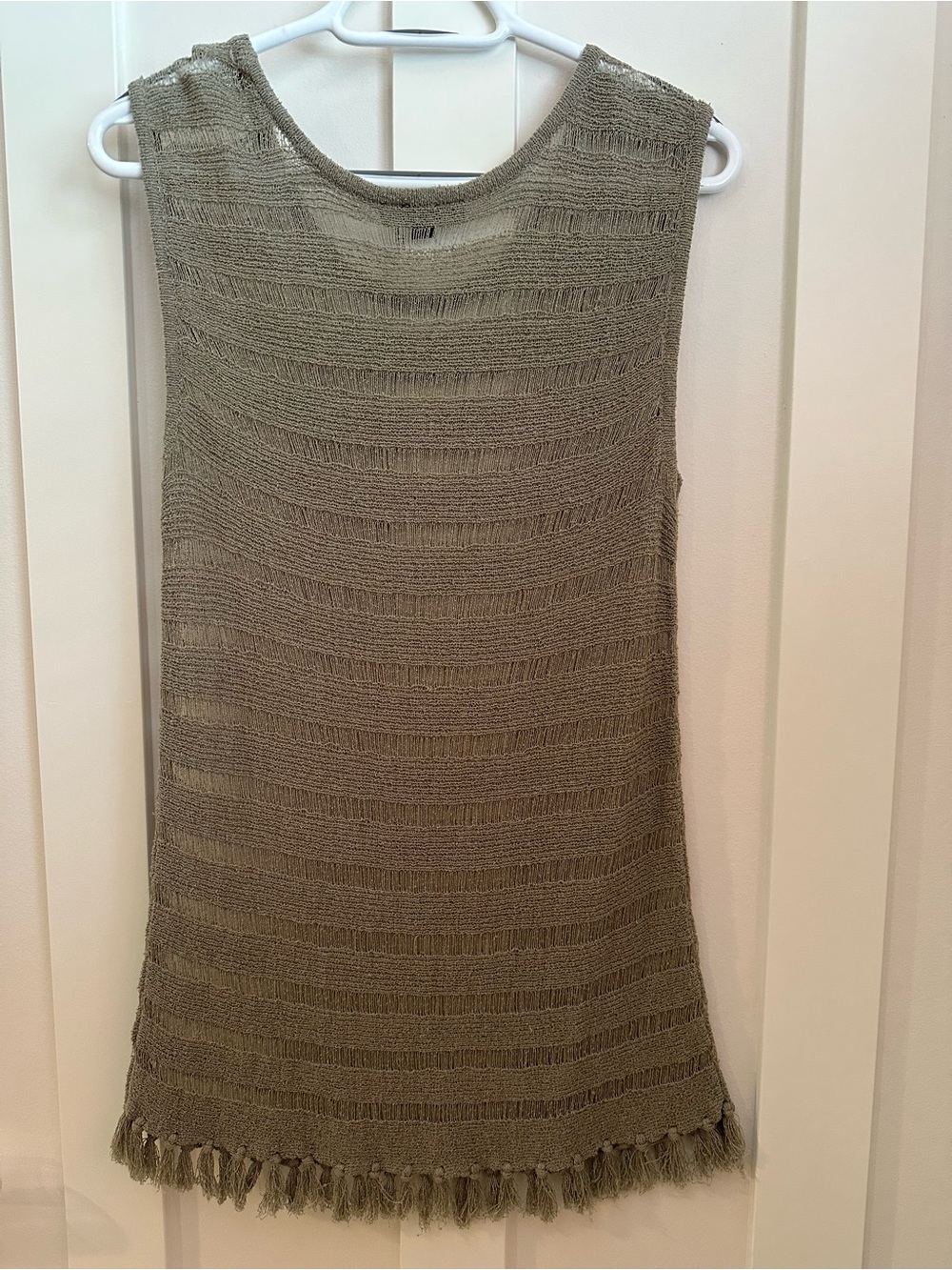 CHARLIE B Olive Knit Sleeveless Fringe-Hem Top NWOT